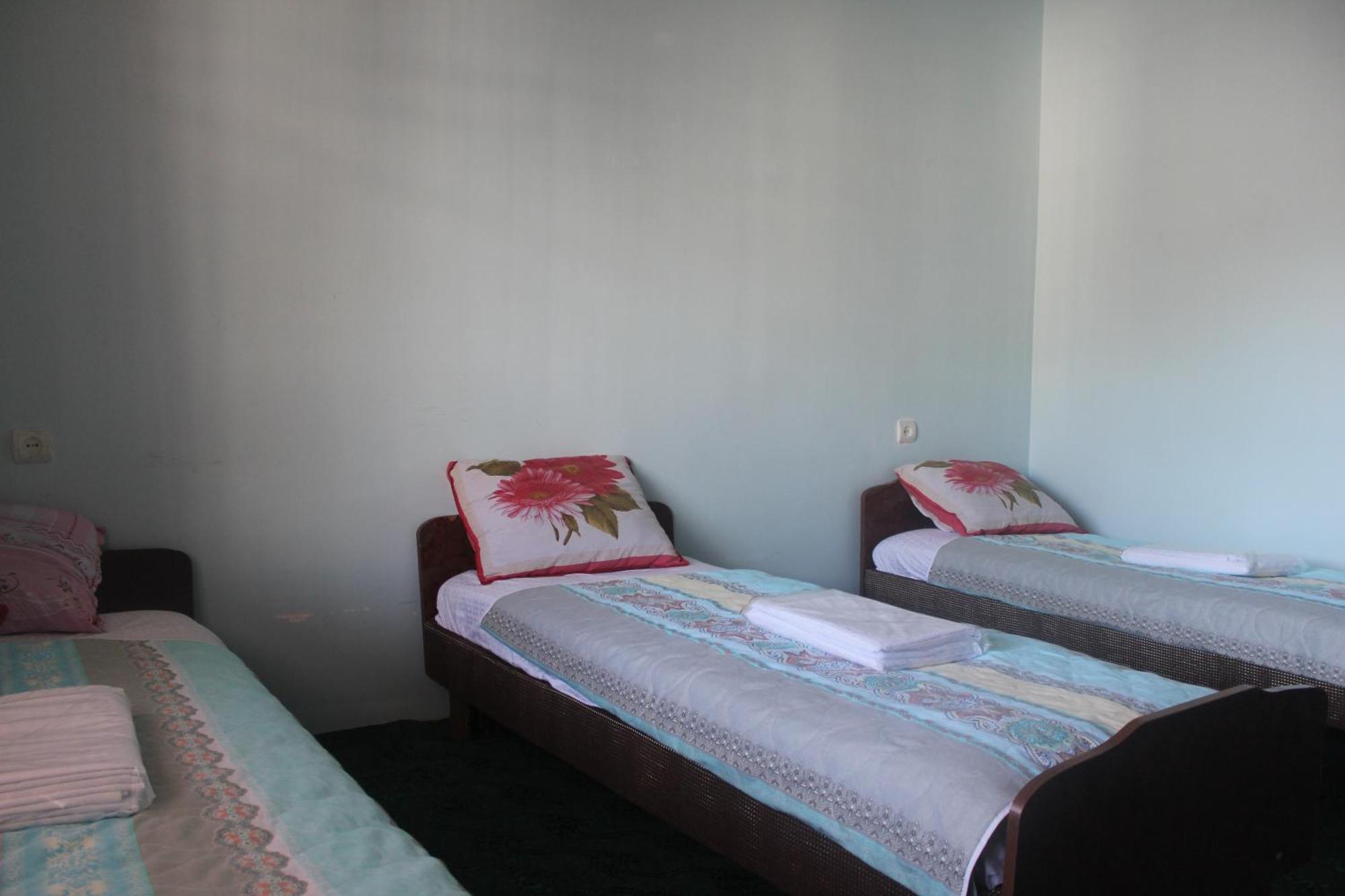 Canal Hostel Sheki Ngoại thất bức ảnh