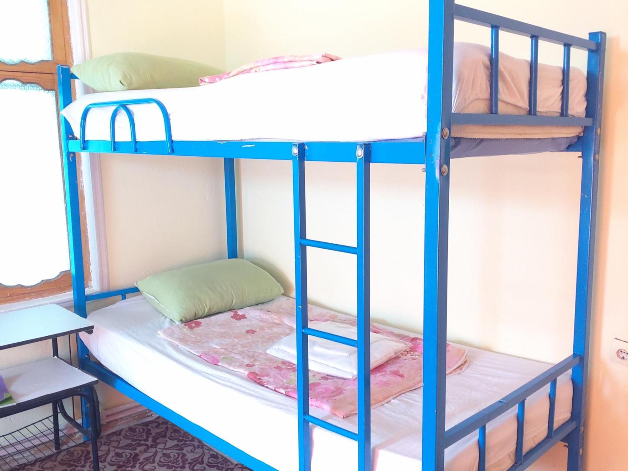 Canal Hostel Sheki Ngoại thất bức ảnh