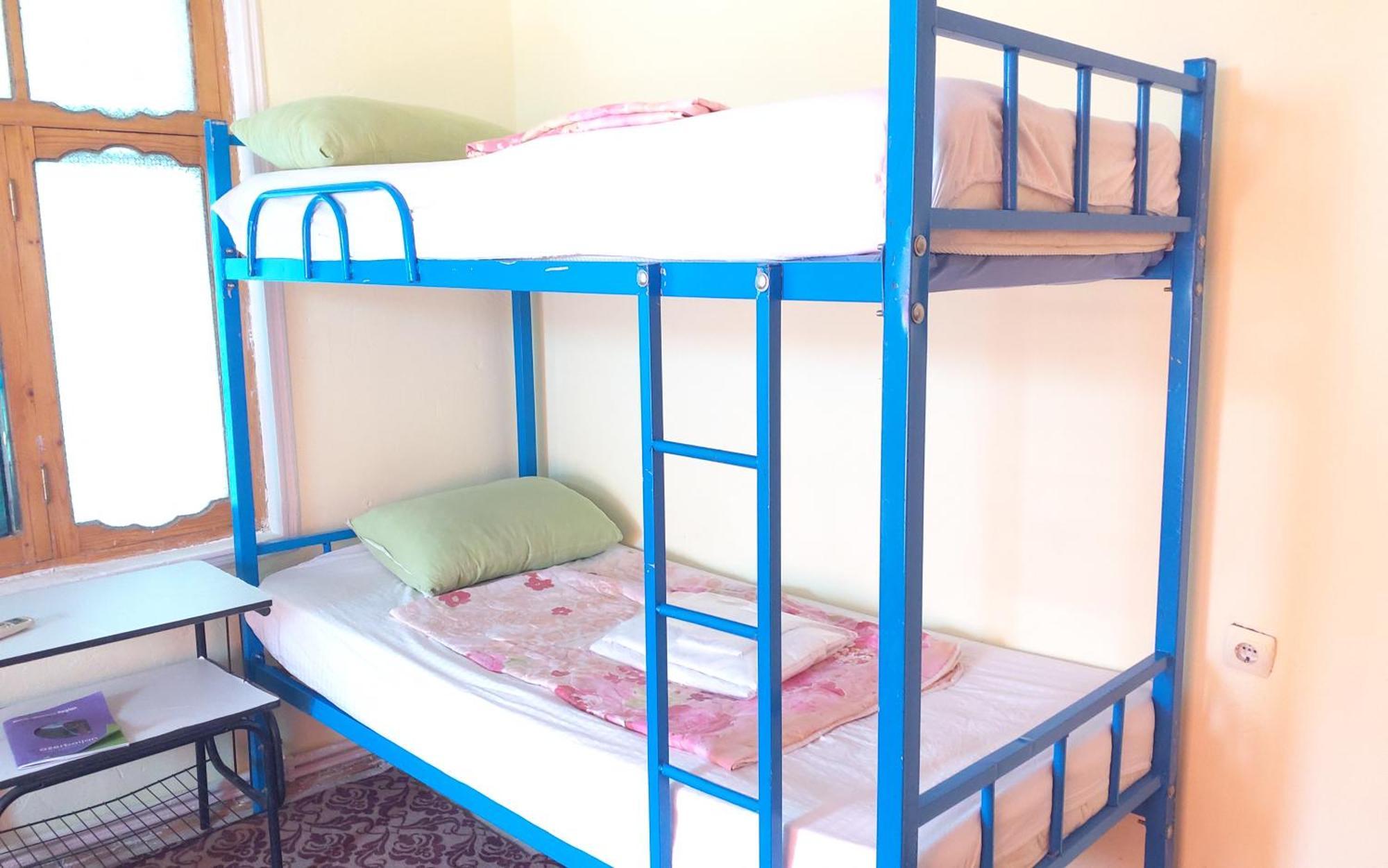 Canal Hostel Sheki Ngoại thất bức ảnh