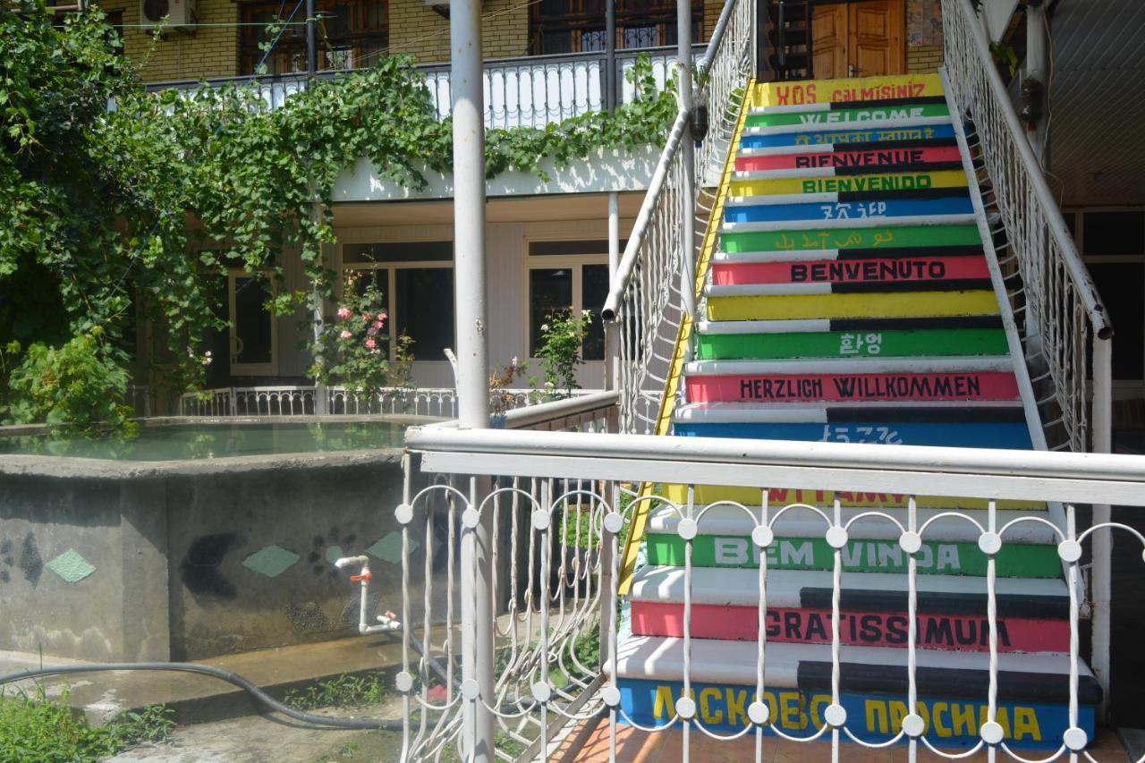 Canal Hostel Sheki Ngoại thất bức ảnh